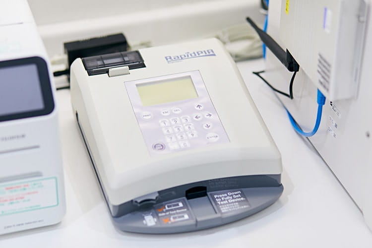 迅速検体検査装置